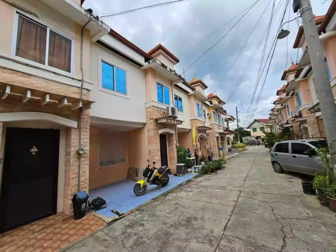 HOUSE AND LOT FOR SALE AT REDWOOD TAYUD CONSOLATION — House and Lot in Consolacion, Cebu, Philippines — Photo 5