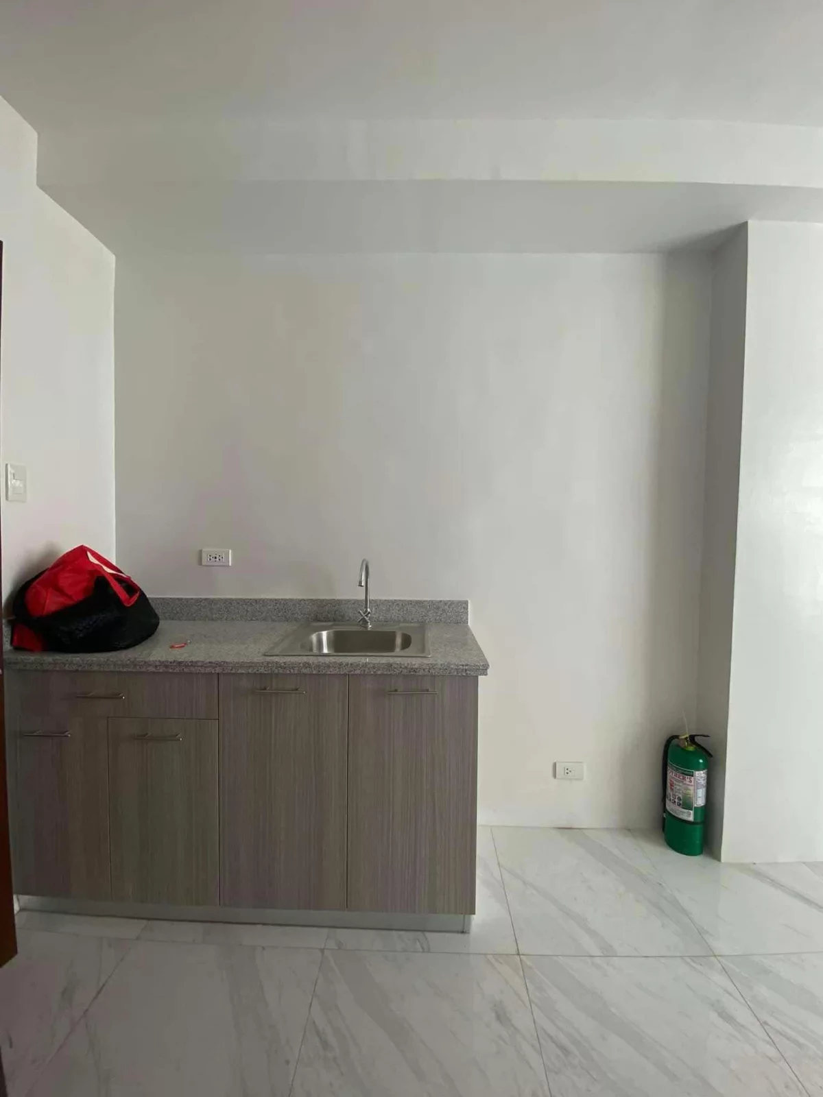 For Assume Brand new Studio facing Amenities with Parking space — Studio in Cebu City, Cebu — Photo 3