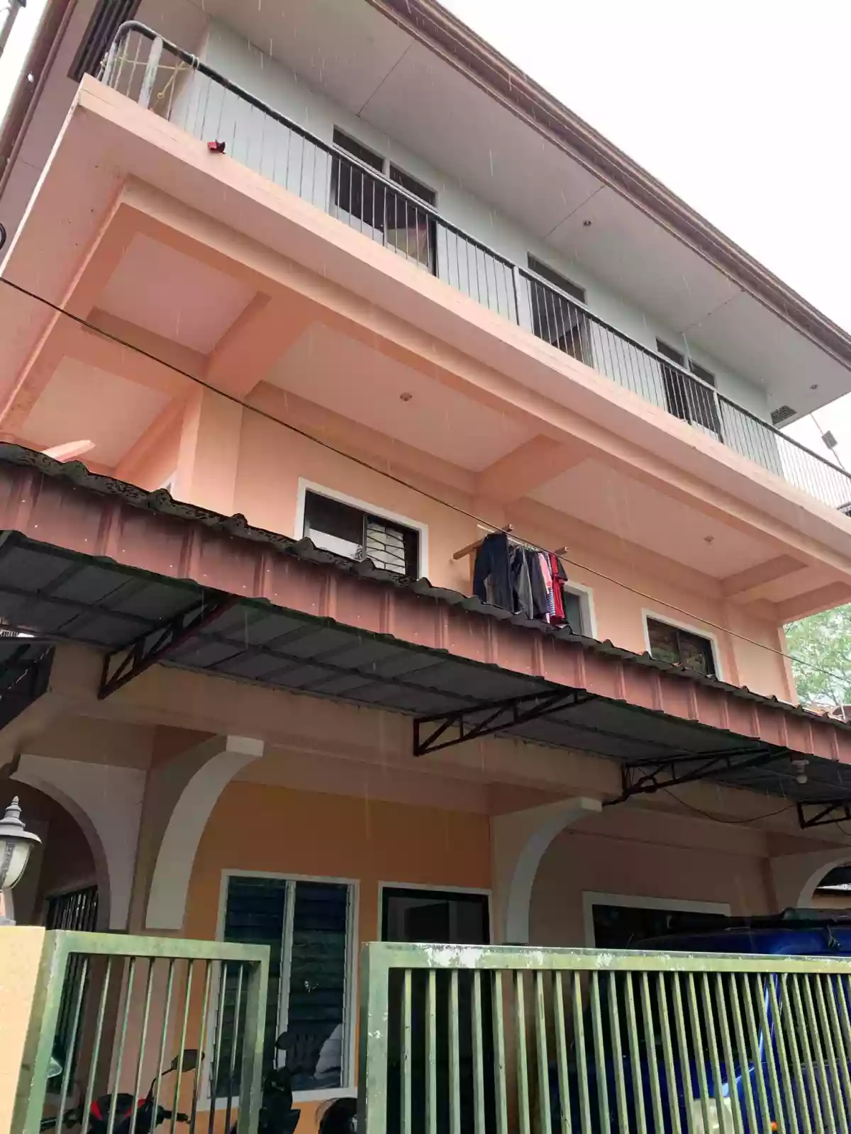 3 Storey Boarding House For Sale — Boarding House in Dumaguete City, Negros Oriental, Philippines — Photo 2