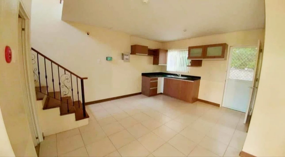 Open photo 13 of 18 — Townhouse For Sale in Guadalupe Cebu City