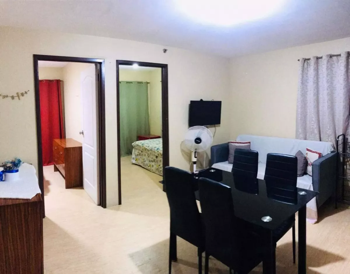 2 BEDROOM  with balcony FURNISHED AT ONE OASIS (corner unit) — 2 Bedrooms in Pres. Magsaysay Street, Cebu City, Philippines — Photo 4