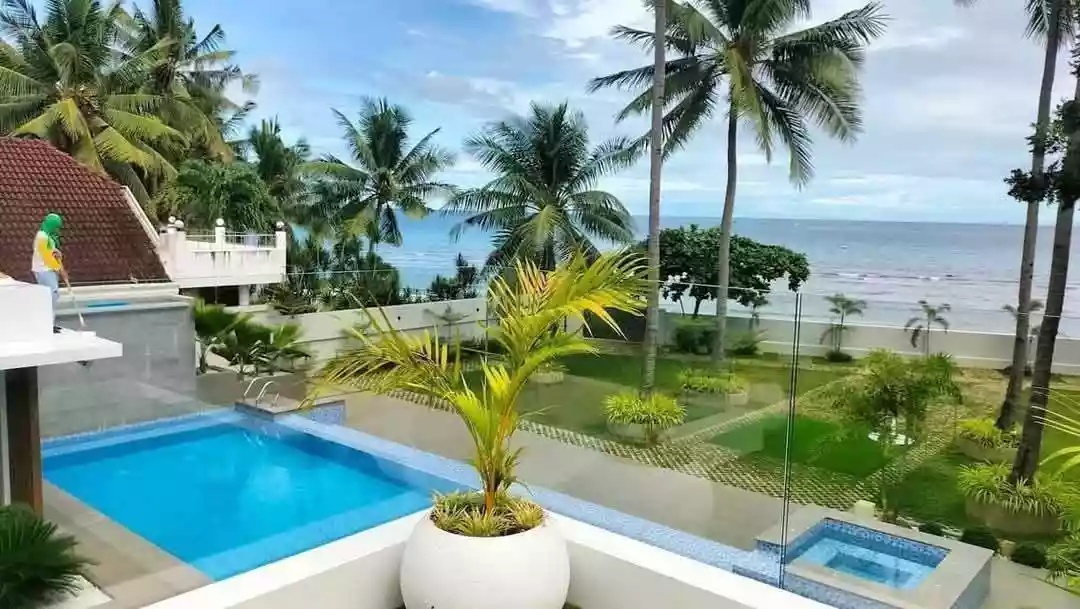 Private Beach Property For Sale — Beach House / Resort — Photo 2