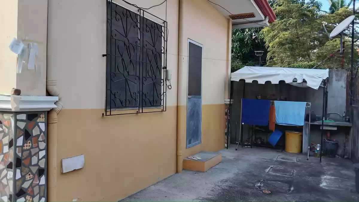 Premium Investment Opportunity: Income-Generating Lot with Apartments in Bantayan, Dumaguete City — Residential Lot in Dumaguete City, Negros Oriental, Philippines — Photo 3