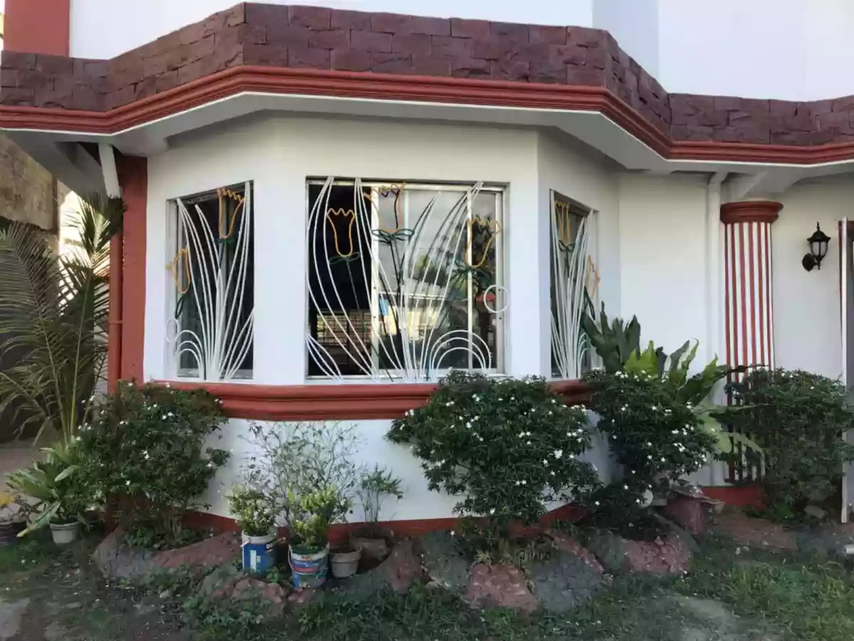 Prime 2-Storey Home Along National Highway – 334 sqm Lot | Just Minutes from Tanjay City Public Market! — House and Lot in Tanjay City, Negros Oriental, Philippines — Photo 2