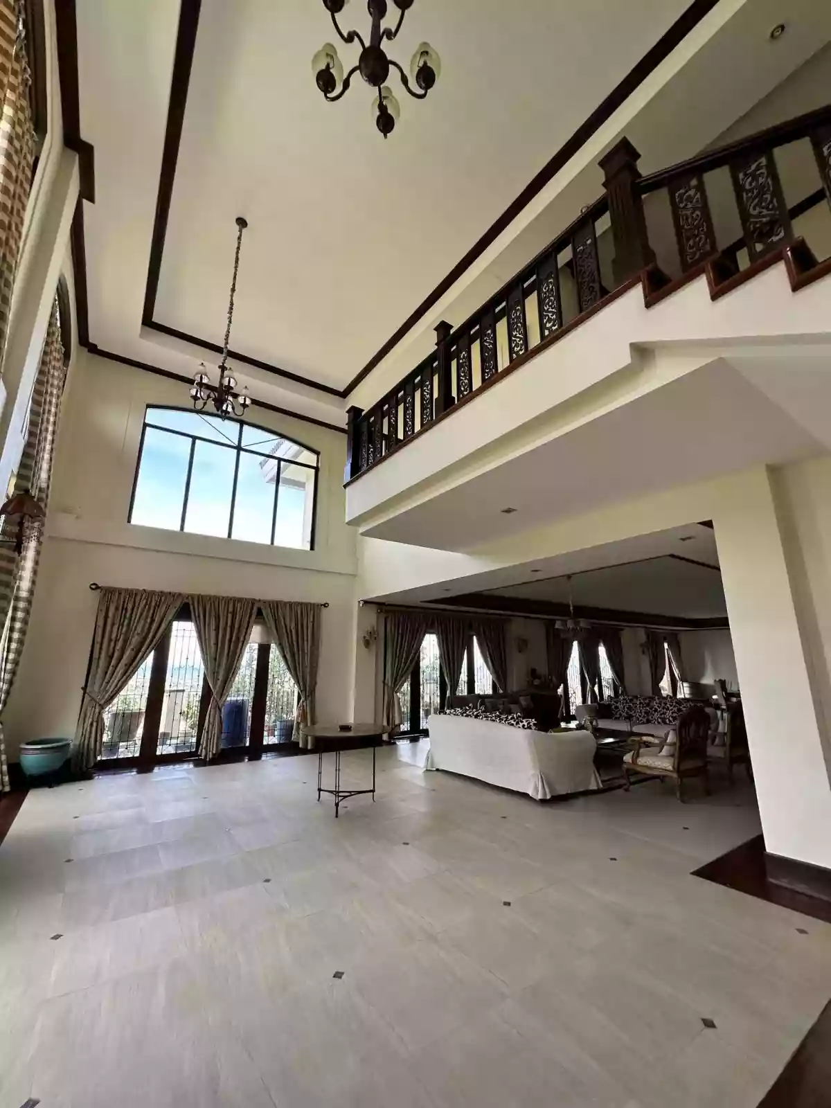 Open photo 21 of 21 — 6 BEDROOM MANSION WITH A MILLION DOLLAR VIEW IN VISTA GRANDE