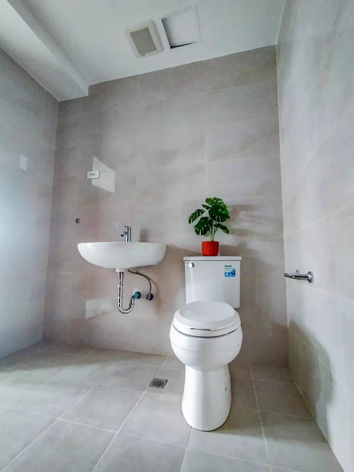FOR ASSUME STUDIO AT MIVELA GARDEN RESIDENCES — Studio in Cebu, 6000 Cebu, Philippines — Photo 6
