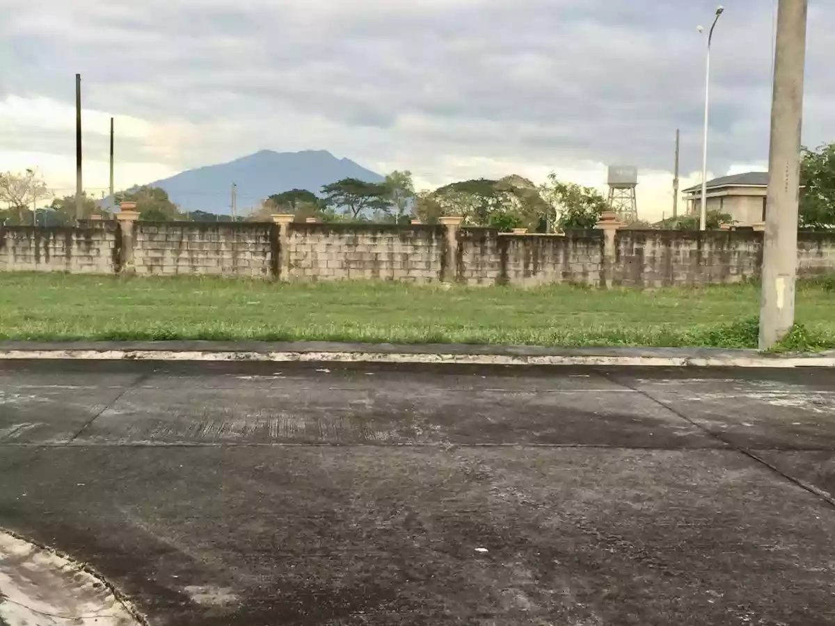 Westwood Village Lakeshore Lot for sale — Residential Lot in Mexico, Pampanga, Philippines — Photo 2