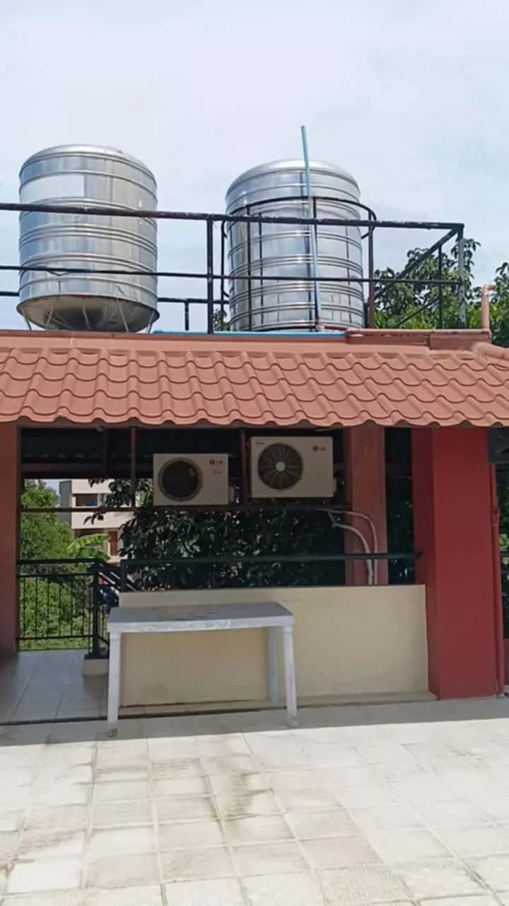 3 STOREY BUILDING WITH ROOF TOP AND  5 APARTMENT UNITS FOR SALE — Building in H Abellana, Mandaue City, Cebu — Photo 5