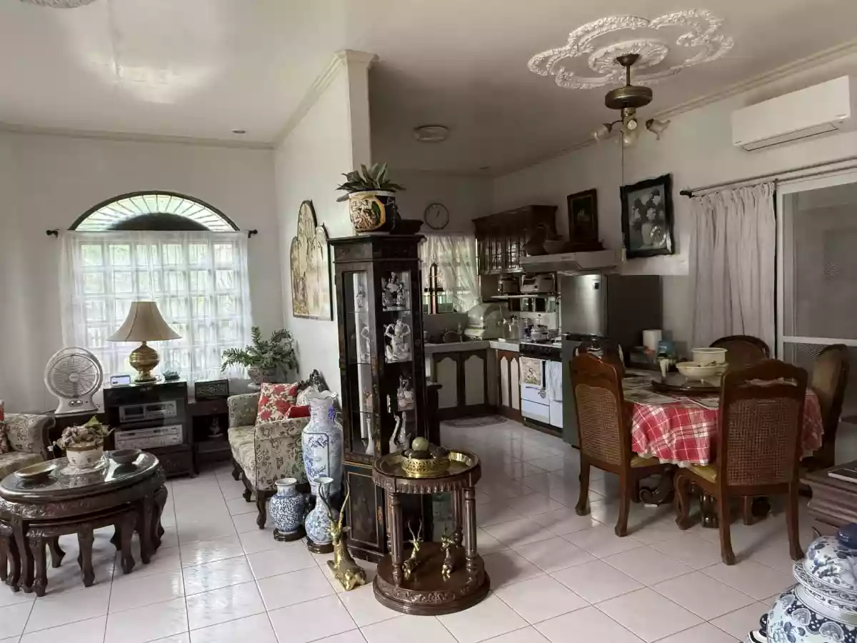 Open photo 13 of 21 — Rush sale House in Mandaue City