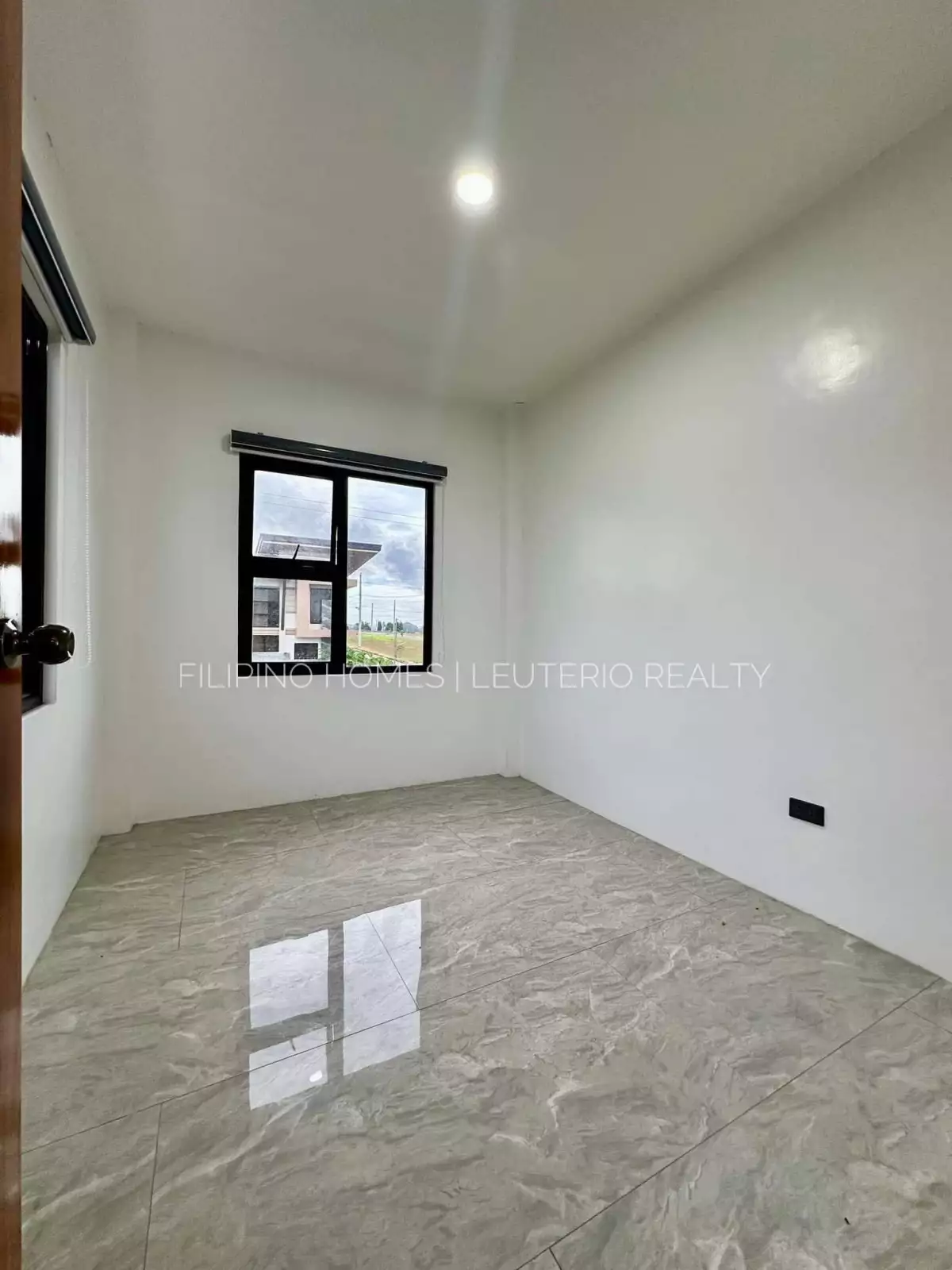 Open photo 33 of 40 — House and Lot For Sale