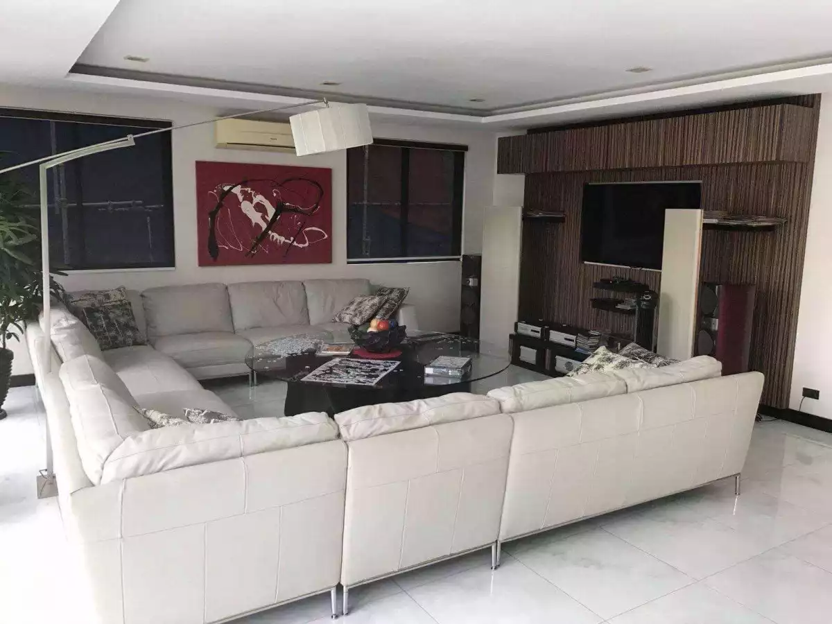 Open photo 54 of 61 — Maria Luisa House for Sale