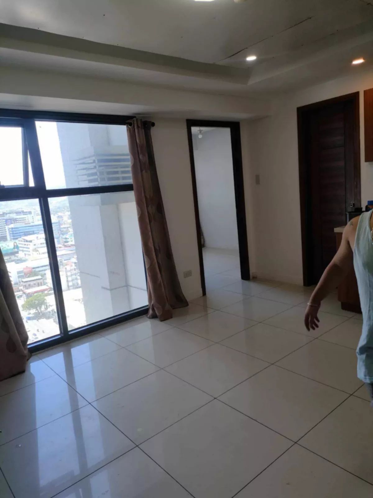 2 BEDROOM UNIT FOR SALE IN HORIZOPNZ 101 TOWER 2