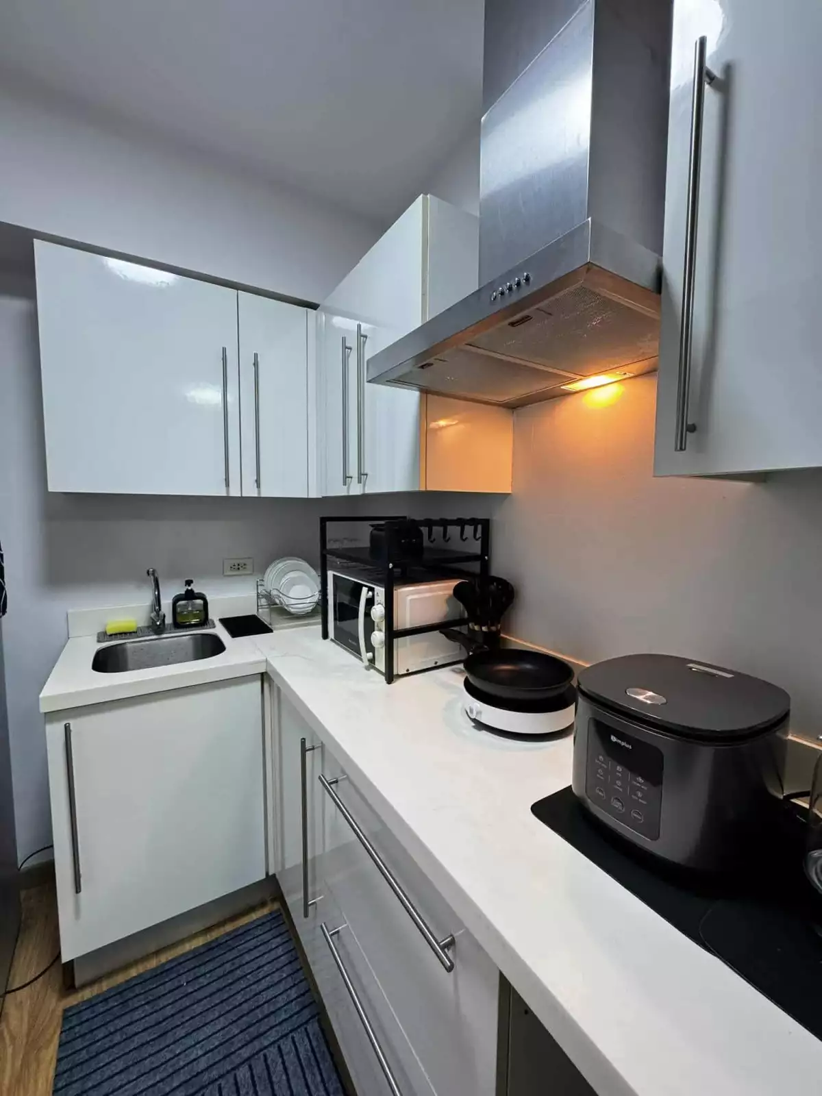 Rush Sale 2 Bedroom unit at Acqua Private Residences — 2 Bedrooms in Coronado, Mandaluyong City, Metro Manila — Photo 4
