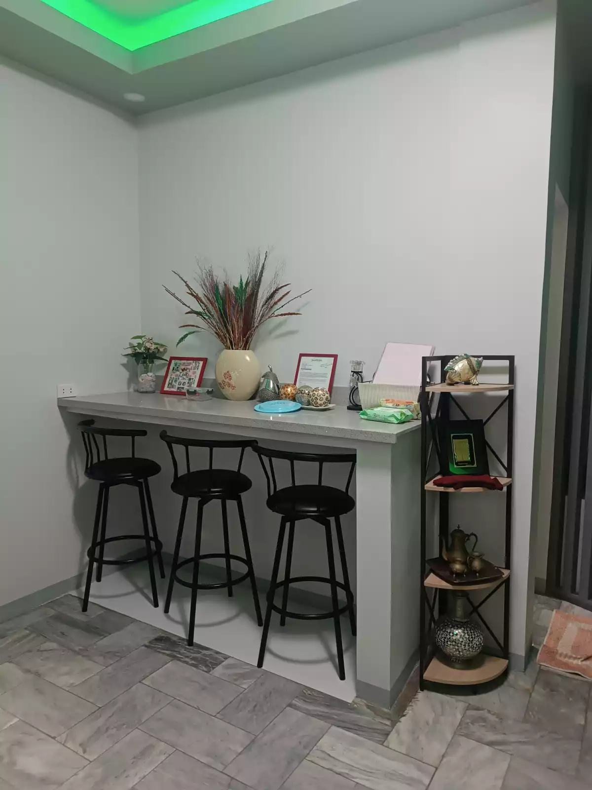 For Sale House and Lot In Gulang Gulang Lucena City Clean title Fully Finished 5 aircon and fixtures are included — House and Lot in Lucena, Quezon, Philippines — Photo 4