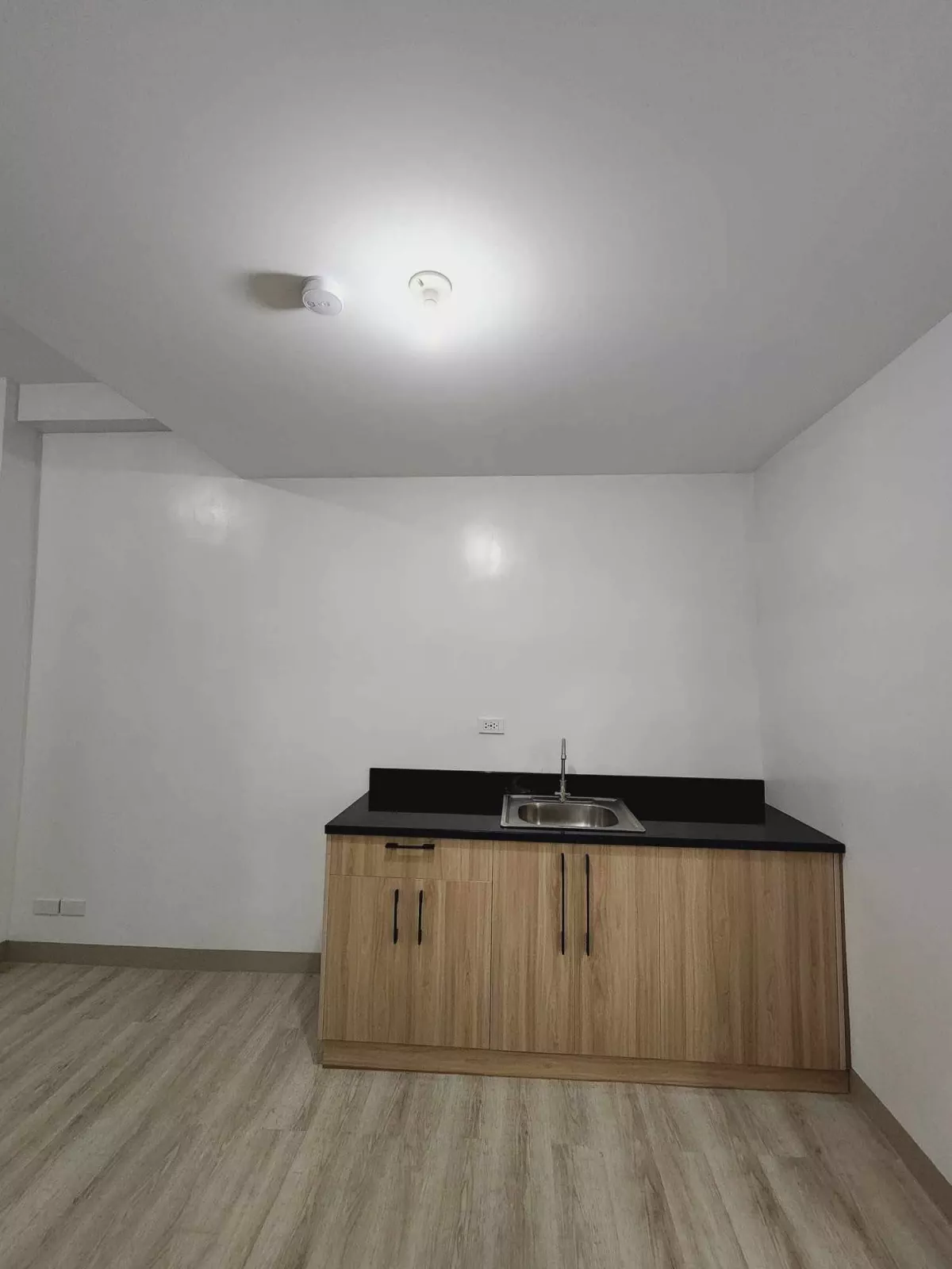 Mandtra Residences - Studio unit for Assume — Studio in Mandaue City, Cebu, Philippines — Photo 4