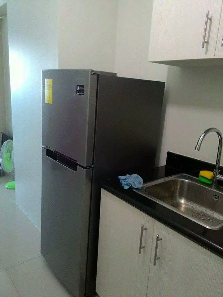 For Sale 1-bedroom with Balcony Near Glorietta, St. Andrew's Parish, Power Plant Mall, Greenbelt, Makati Medical Center, Makati Metro Manila — 1 Bedroom in Makati City, Metro Manila, 1224 — Photo 4