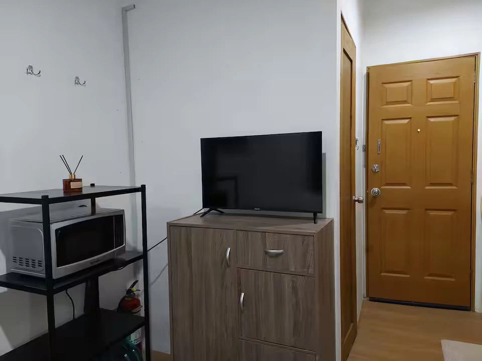 Affordable & Cozy Studio Unit for Rent in Maribago, Mactan — Studio — Photo 3