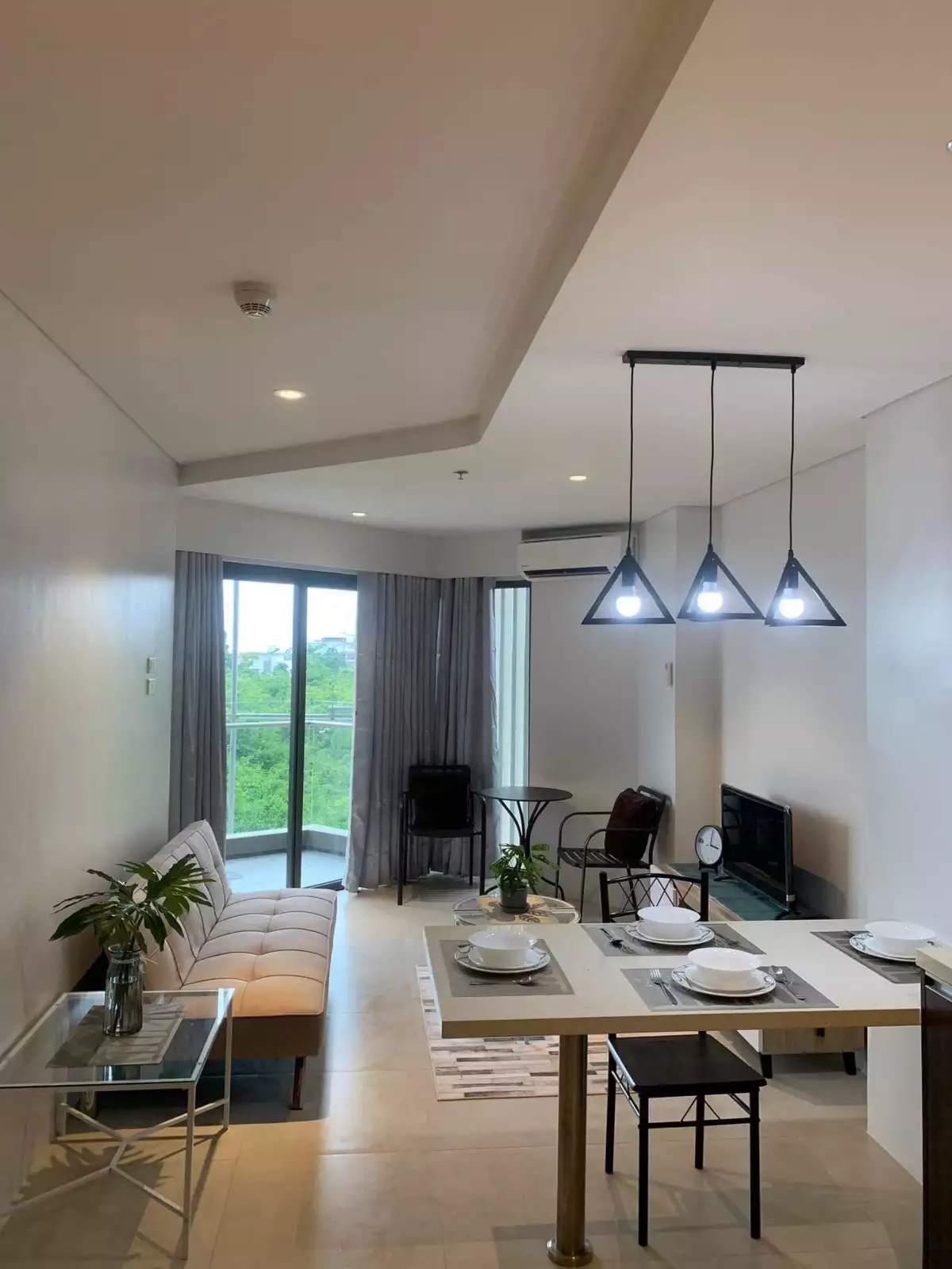 Sacrifice Sale Studio Unit in TAMBULI 6.8M — 1 Bedroom in Maribago, Mactan Island, Lapu-lapu — Photo 2