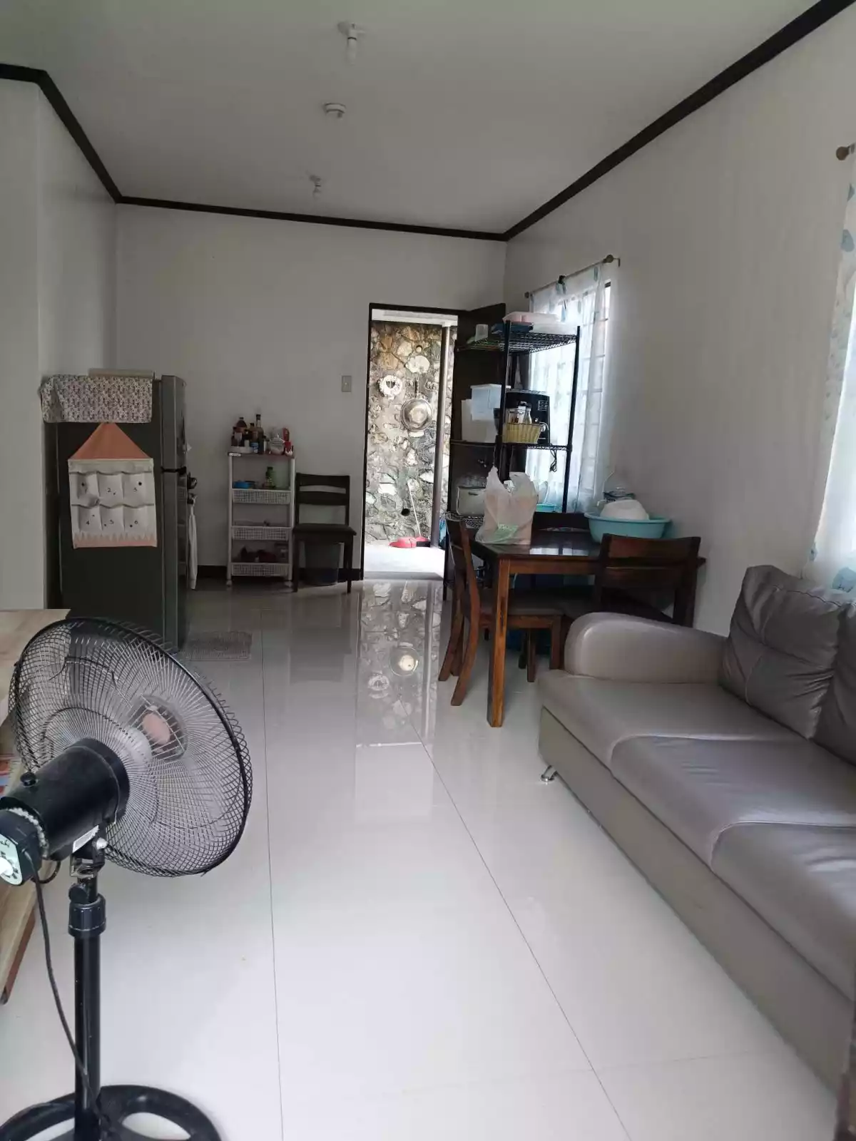 Overlooking Bungalow House in Minglanilla — House and Lot in Minglanilla, Cebu, Philippines — Photo 3