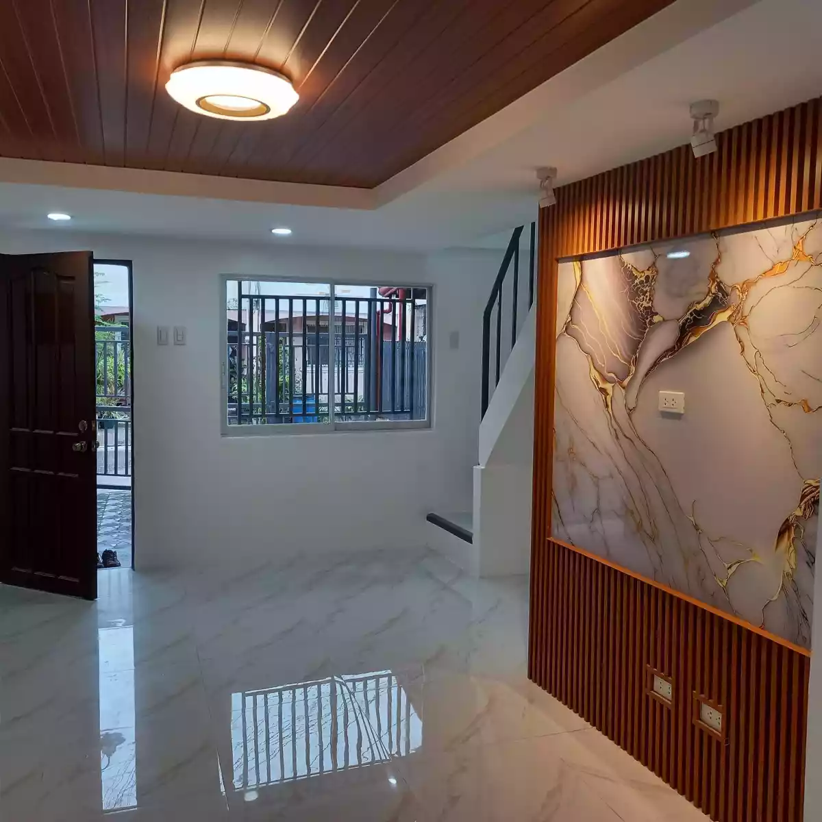 Newly Renovated Townhouse for Sale — House and Lot in Tungkop Barangay Road, Minglanilla, Cebu — Photo 4