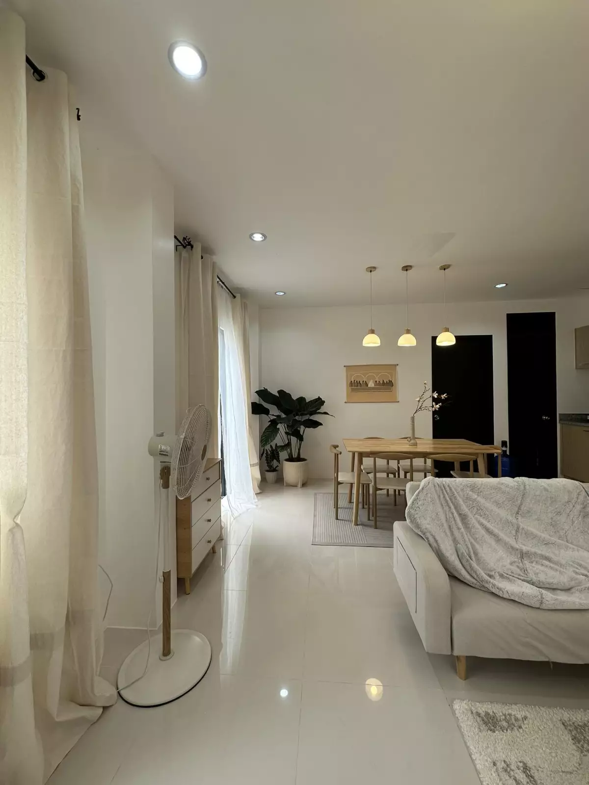 Open photo 12 of 12 — For Rent Duplex house and lot in Minglanilla Highlands