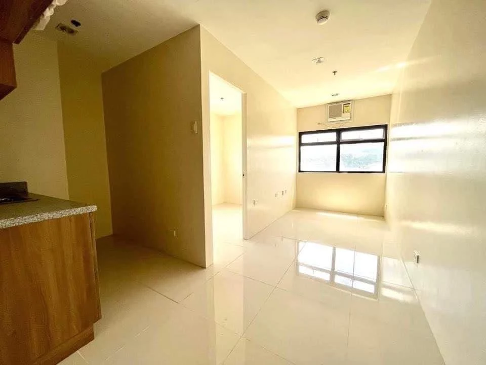 For Assume 1BR Semi Furnished in Midpoint Residences — 1 Bedroom in Banilad, Mandaue City — Photo 5