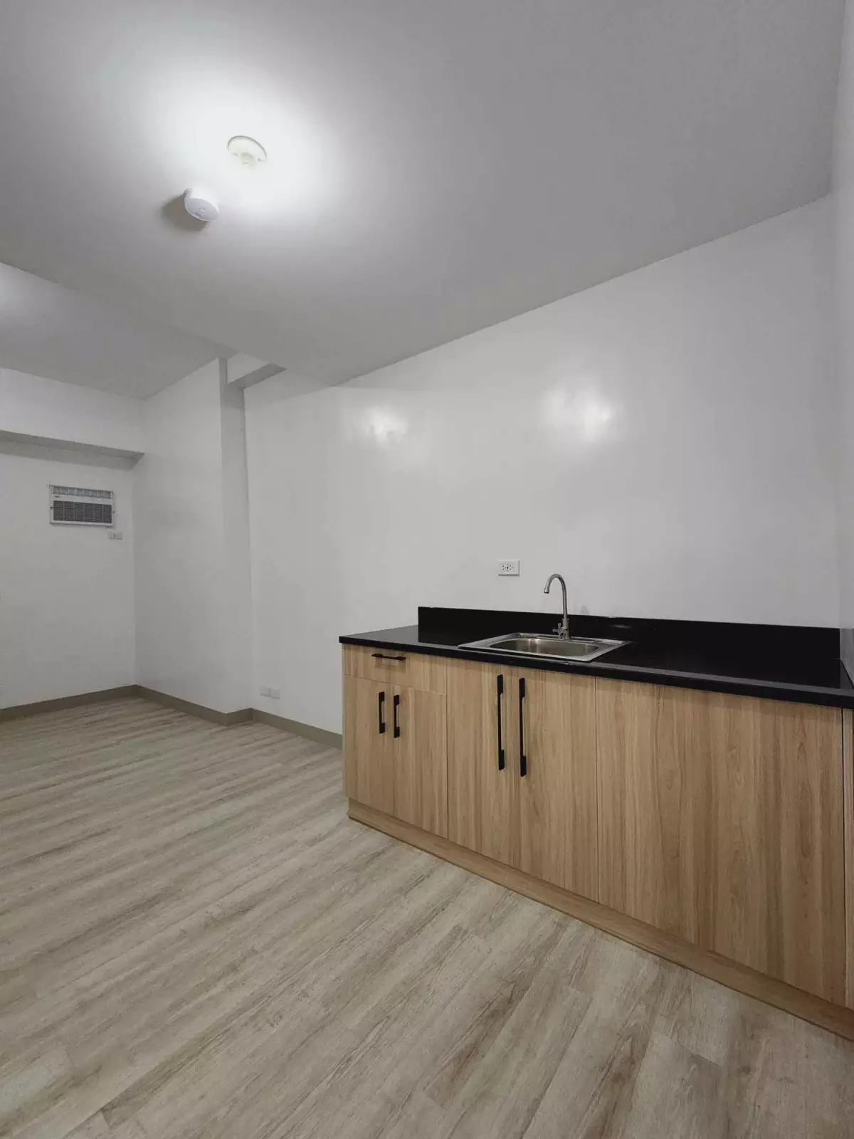 Mandtra Residences - Studio unit for Assume — Studio in Mandaue City, Cebu, Philippines — Photo 3