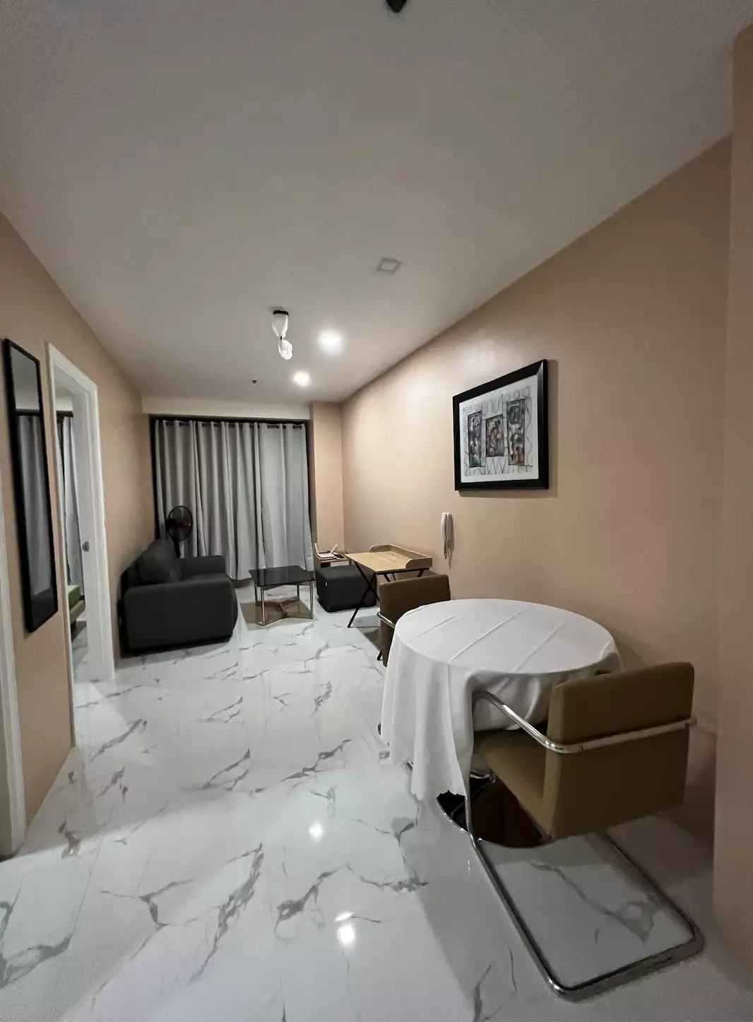 Makati Condo 1BR — 1 Bedroom — Photo 2