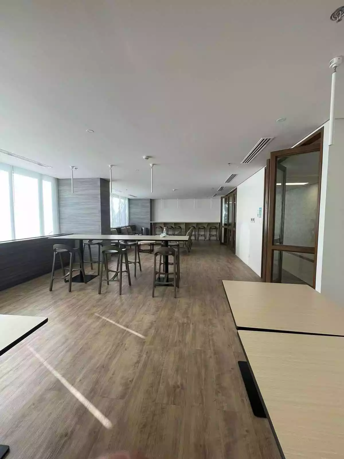 Open photo 21 of 29 — FURNISHED 1 BEDROOM WITH BALCONY FOR RENT in Marco Polo Residences