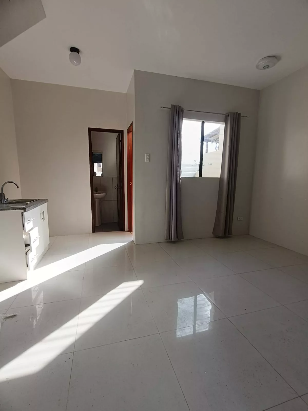 2 Bedroom Townhouse for Sale — Townhouse — Photo 4