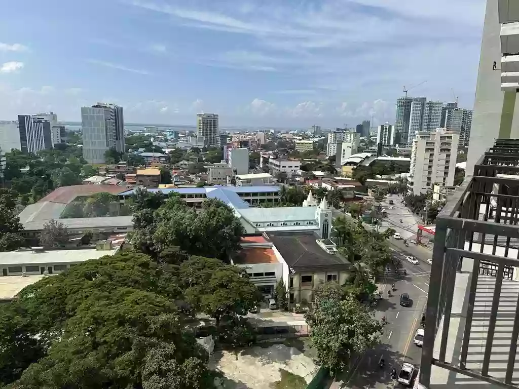 FULLY FURNISHED STUDIO UNIT FOR RENT NEAR AYALA — Studio in Mandaue City, Philippines — Photo 3