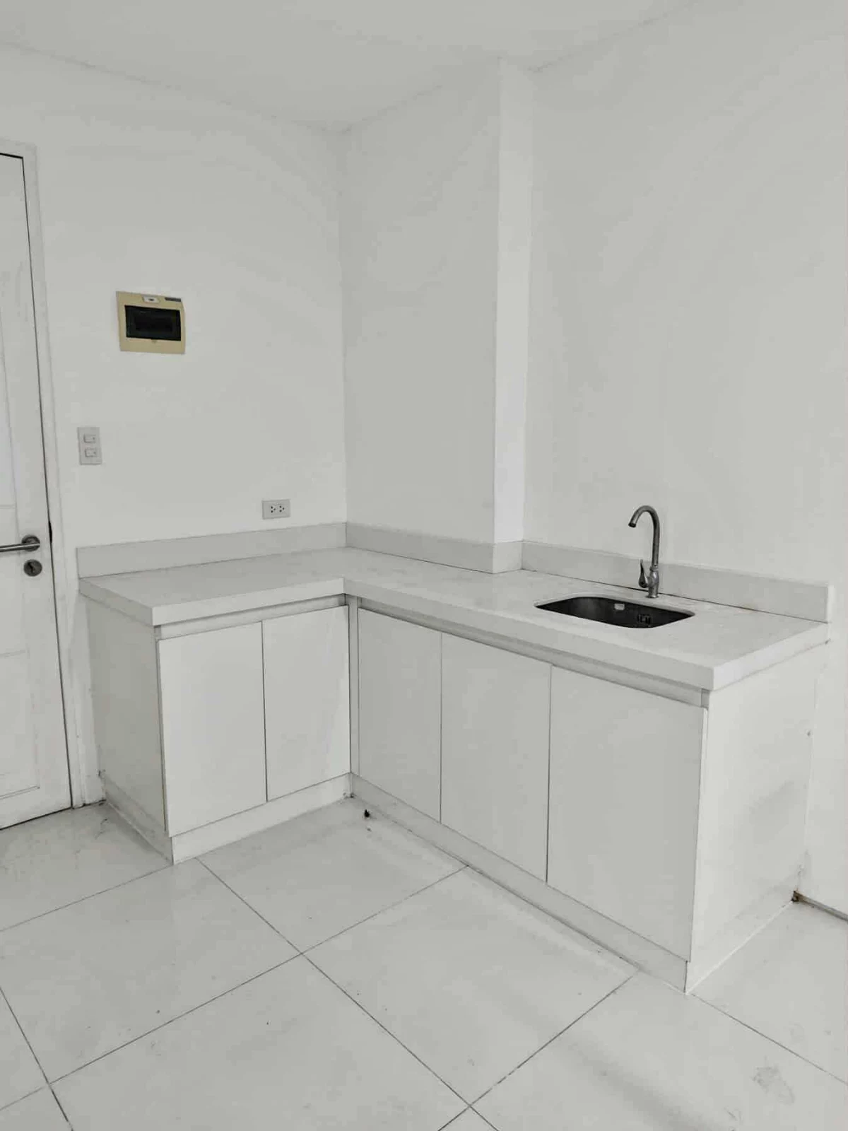 50.40 Sqm. Office Space Near Cebu IT Park — Office in P. Cabantan, Cebu City, Cebu — Photo 3