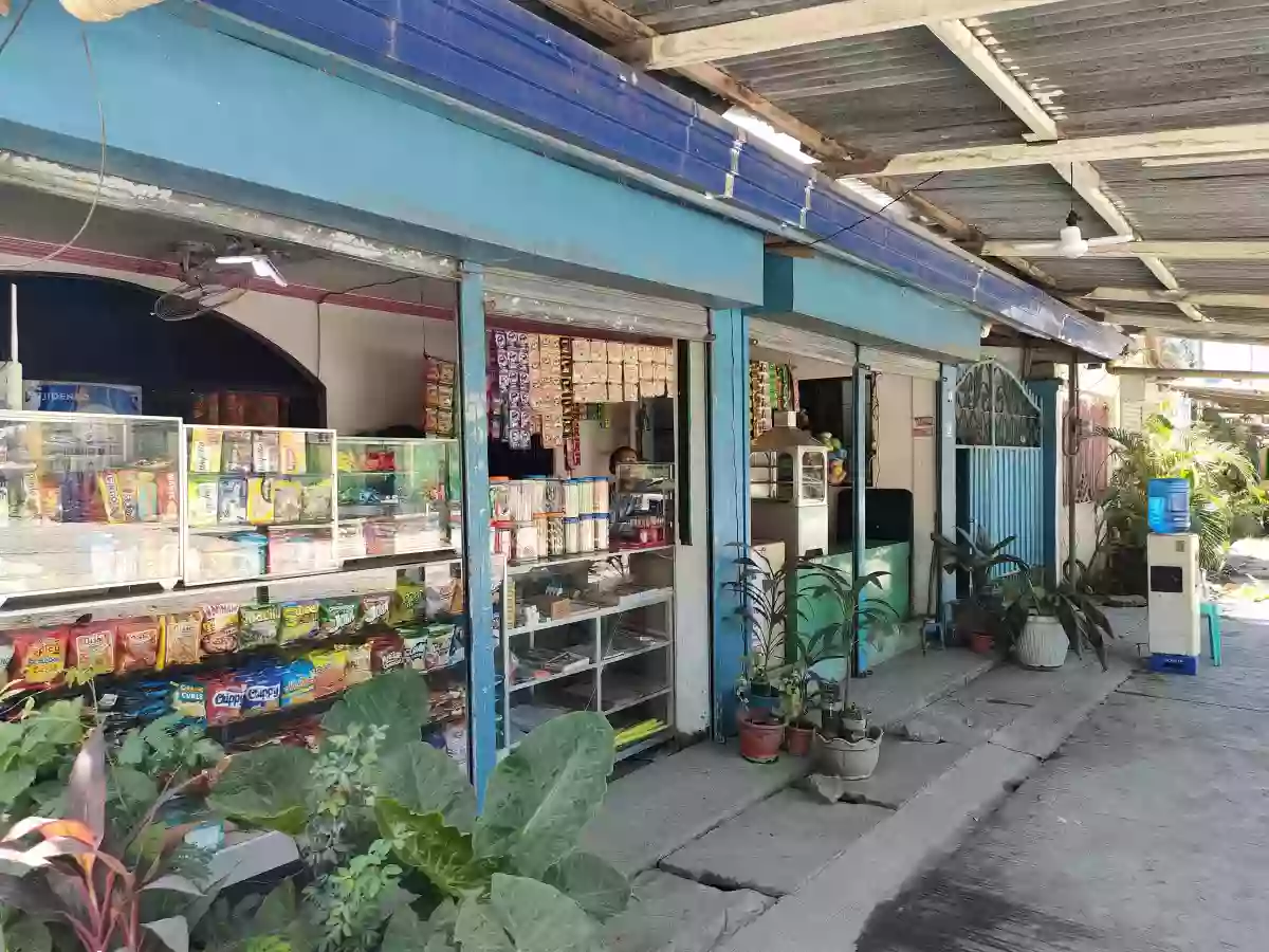 Commercial House and lot