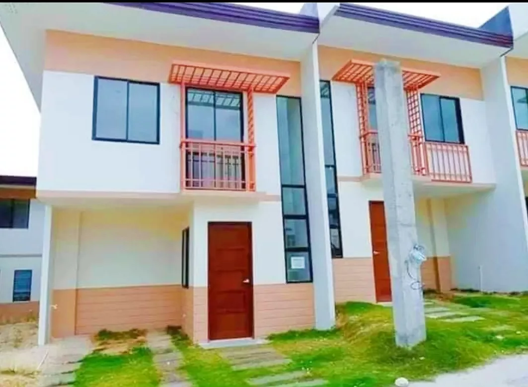 For Assume: Town House C — House and Lot in City of Naga, Cebu, Philippines — Photo 4