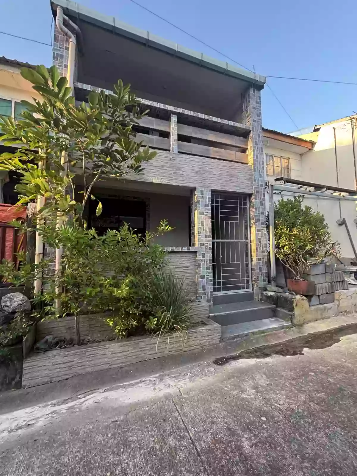 Townhouse For Sale!