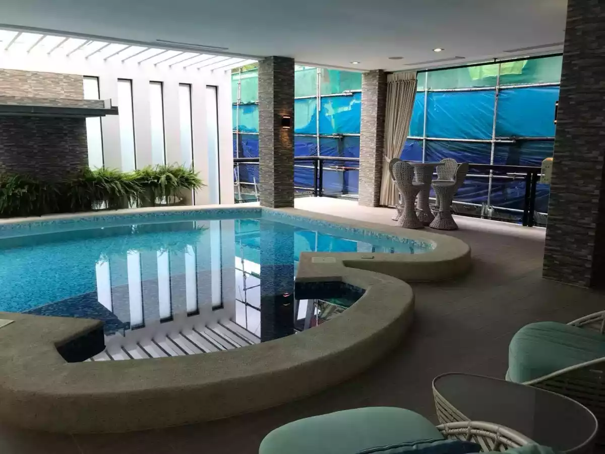 Open photo 27 of 61 — Maria Luisa House for Sale