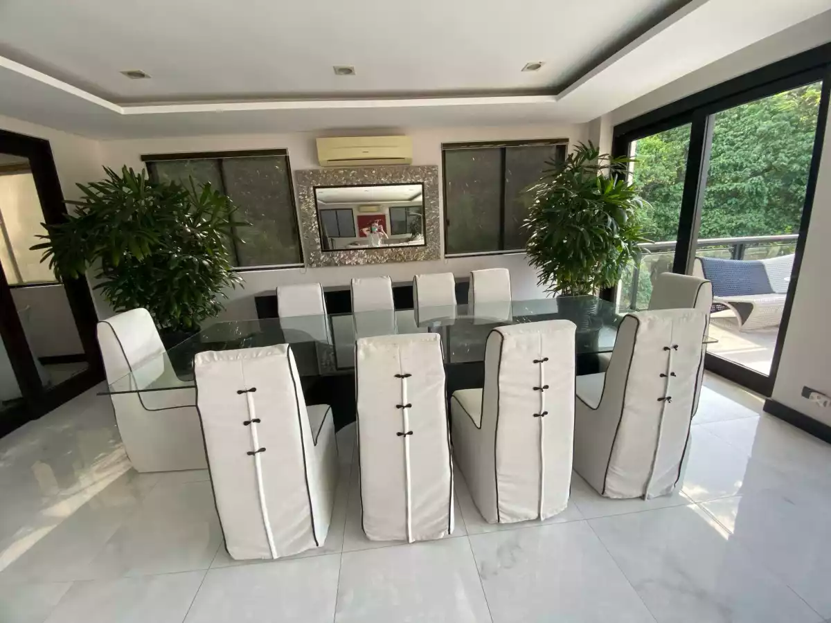 Open photo 40 of 61 — Maria Luisa House for Sale