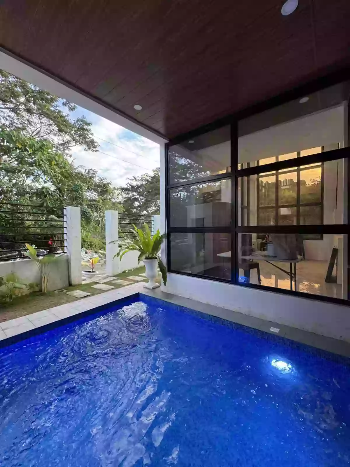 FOR SALE! BRAND NEW HOUSE AND LOT WITH SWIMMING POOL (RFO) — House and Lot in Cebu City, Cebu, Philippines — Photo 2