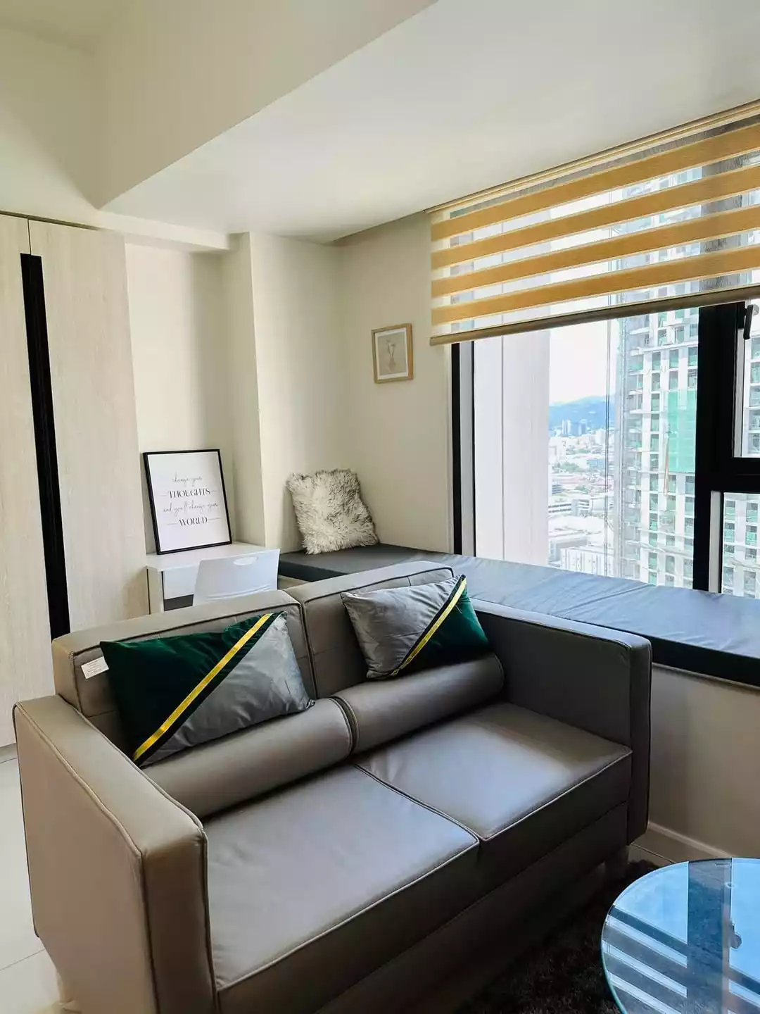 Mandani Bay Studio Fully Furnished — Studio in F.E. Zuellig Avenue, Mandaue City, Philippines — Photo 4