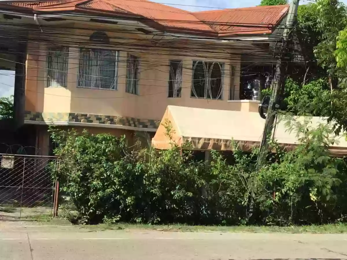 Prime 2-Storey Home Along National Highway – 334 sqm Lot | Just Minutes from Tanjay City Public Market! — House and Lot in Tanjay City, Negros Oriental, Philippines — Photo 3