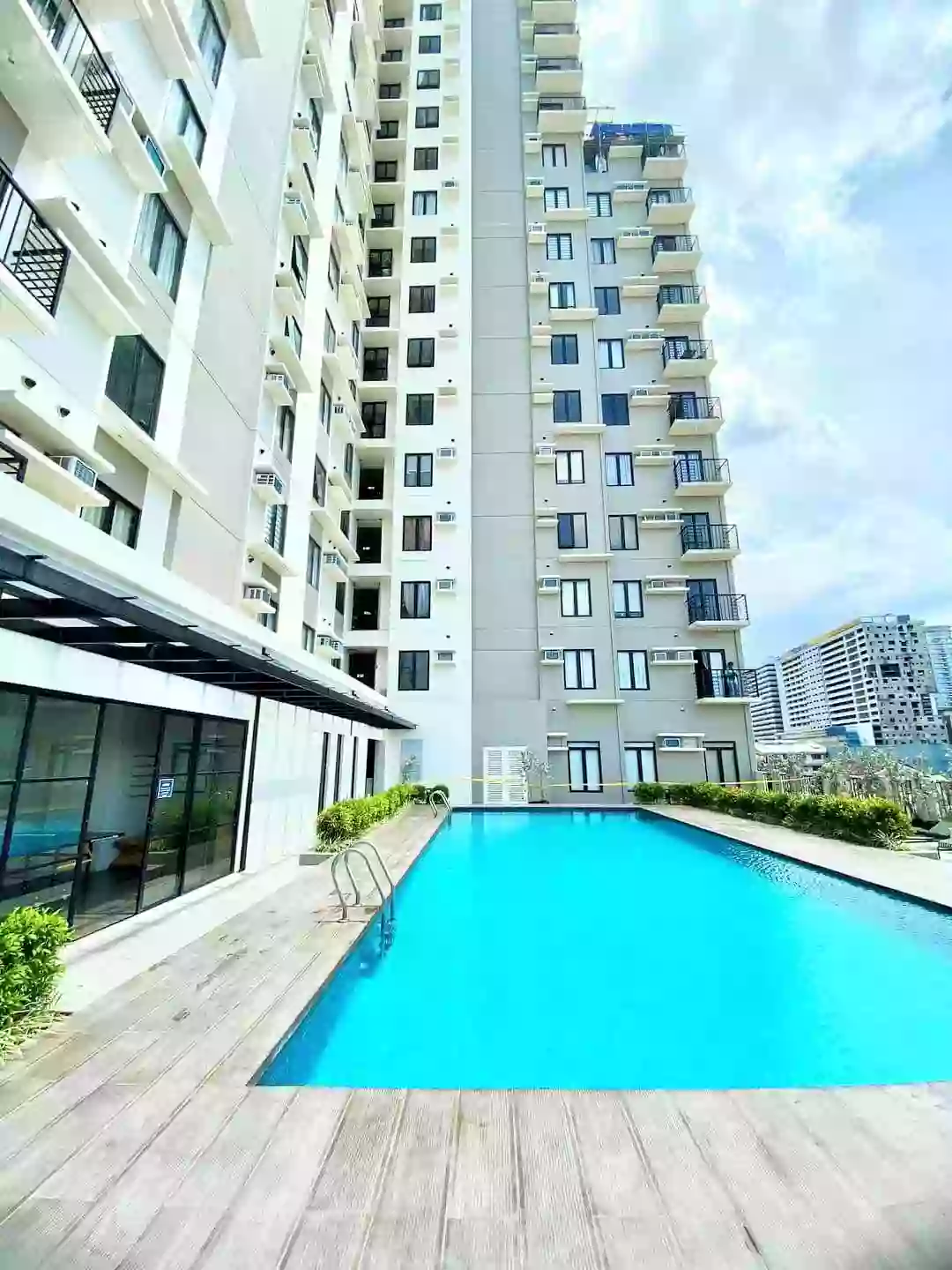 Open photo 13 of 13 — For Rent: MEDIAN Studio Condo in Lahug, Cebu City — 22 sqm Unfurnished