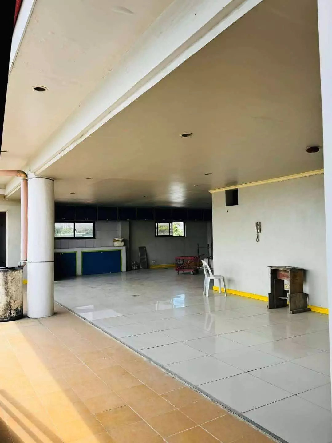 Commercial Building for Lease Mandaue City — Building in Mandaue, Cebu, Philippines — Photo 3