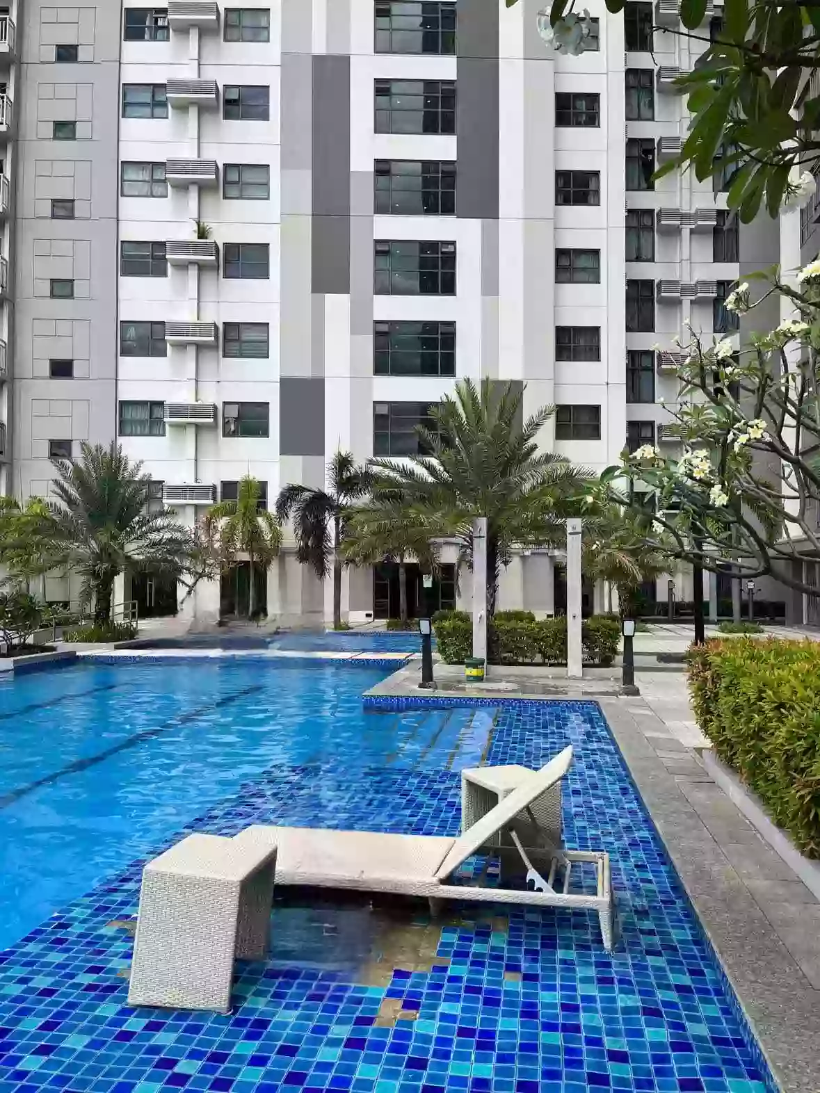 HORIZONS 101 2 BEDROOM unit - Fully Furnished FOR SALE — 2 Bedrooms in Cogon Ramos, Cebu City, Cebu — Photo 6