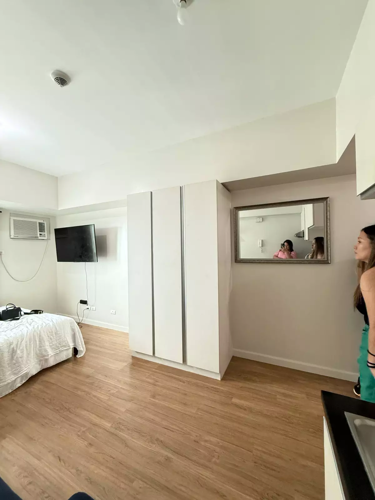 STUDIO WITH PARKING IN SOLINEA TOWER 2 — Studio in Mabolo, Cebu City, Cebu — Photo 5