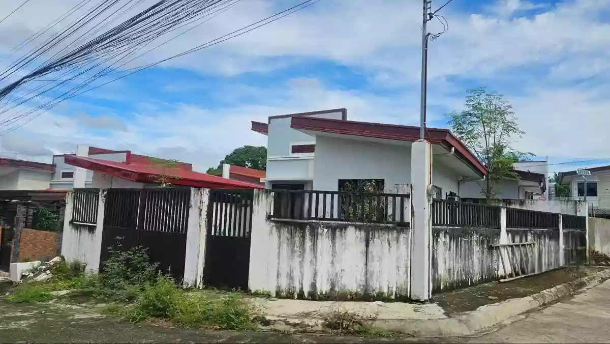 HOUSE AND LOT AT COGON POBLACION, LILOAN CEBU