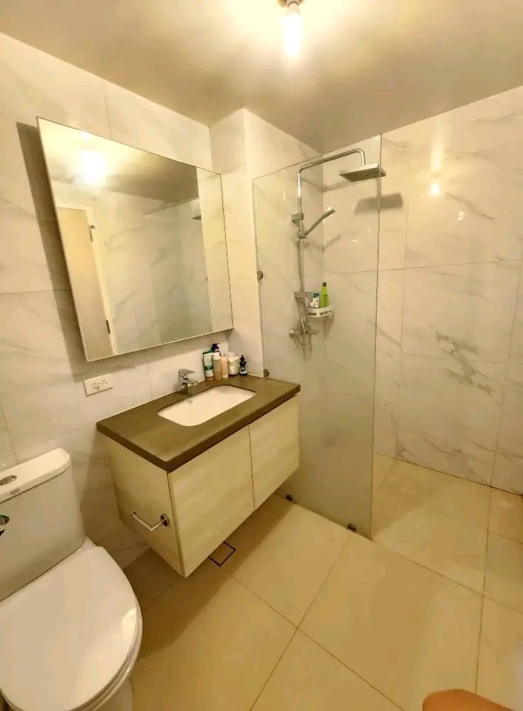 3 BEDROOM SPACIOUS CONDO IN MANDANI BAY 125K/ MONTH — 3 Bedrooms in F.E. Zuellig Avenue, Mandaue City, Philippines — Photo 6
