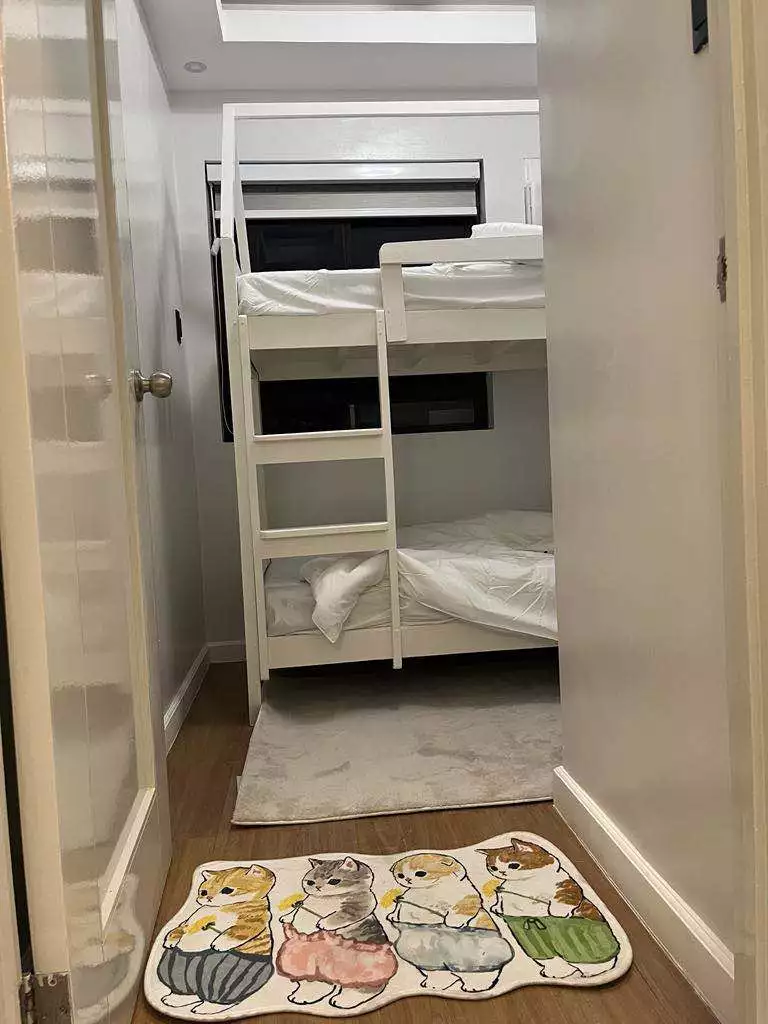 CONDOMINIUM 2BR