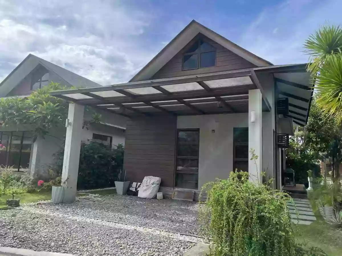 FOR SALE Luxurious House at Aduna Beach Villas Danao
