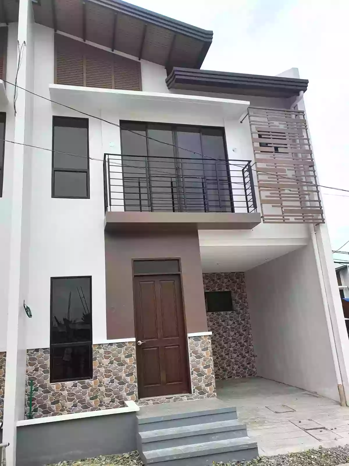 3 Berdoom Ready to Occupy House and Lot in Labangon — House and Lot in Jupiter Street, Cebu City, Cebu — Photo 3