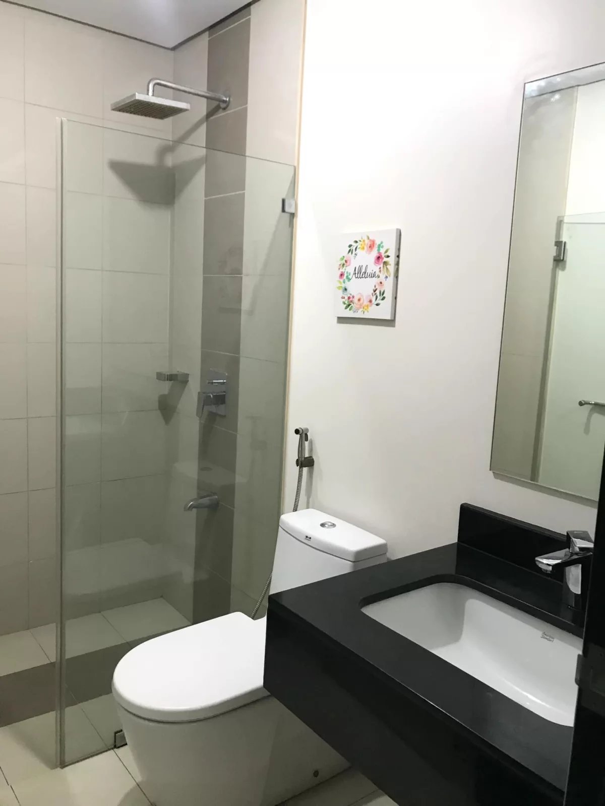 Beautifully Furnished Studio Unit in Solinea for Sale — Studio in Cebu City, Philippines — Photo 7